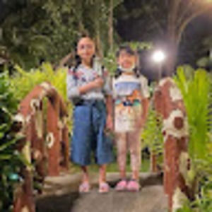 Meet your Posher, Abigail